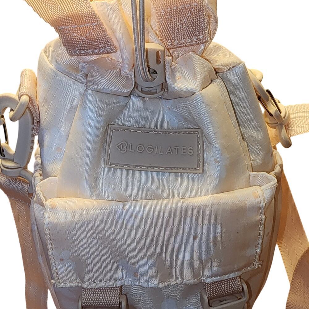 Blogilates Water Bottle Sling Bag Target Peach Floral SOLD OUT 2024 Release NWOT - Picture 5 of 8